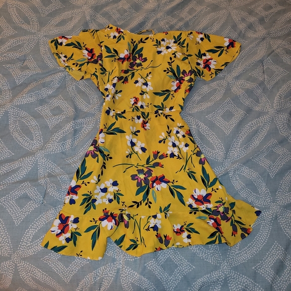 Yellow floral dress - Picture 1 of 4